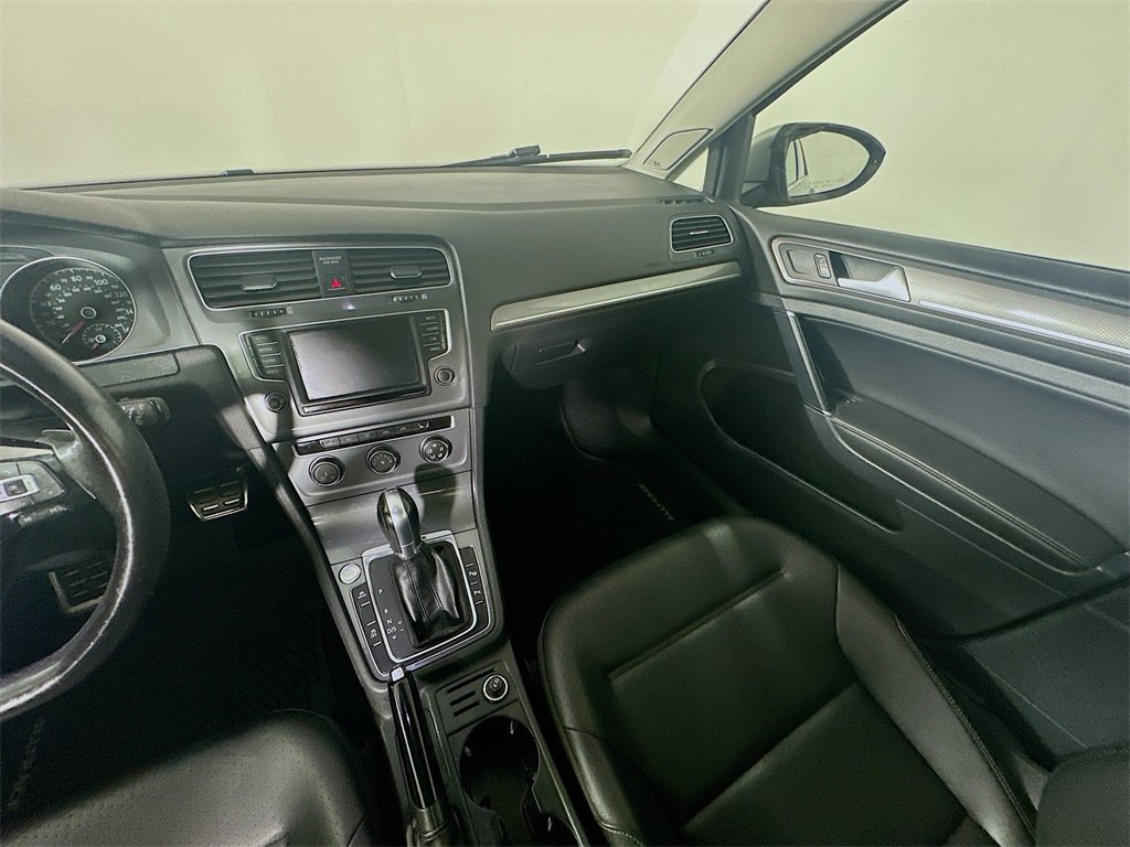 Used 2017 Volkswagen Golf Alltrack SE image 11