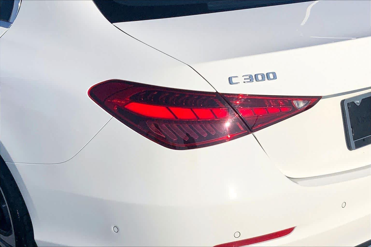 Used 2025 Mercedes-Benz C 300 Sedan image 29