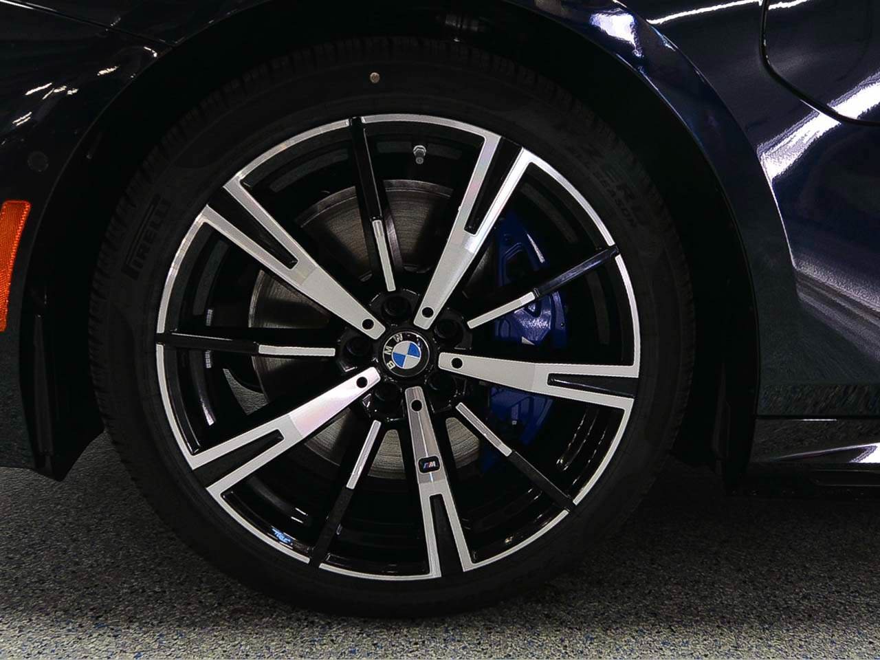 New 2027 BMW 550e xDrive w/ Executive Package AWD/4WD image 5
