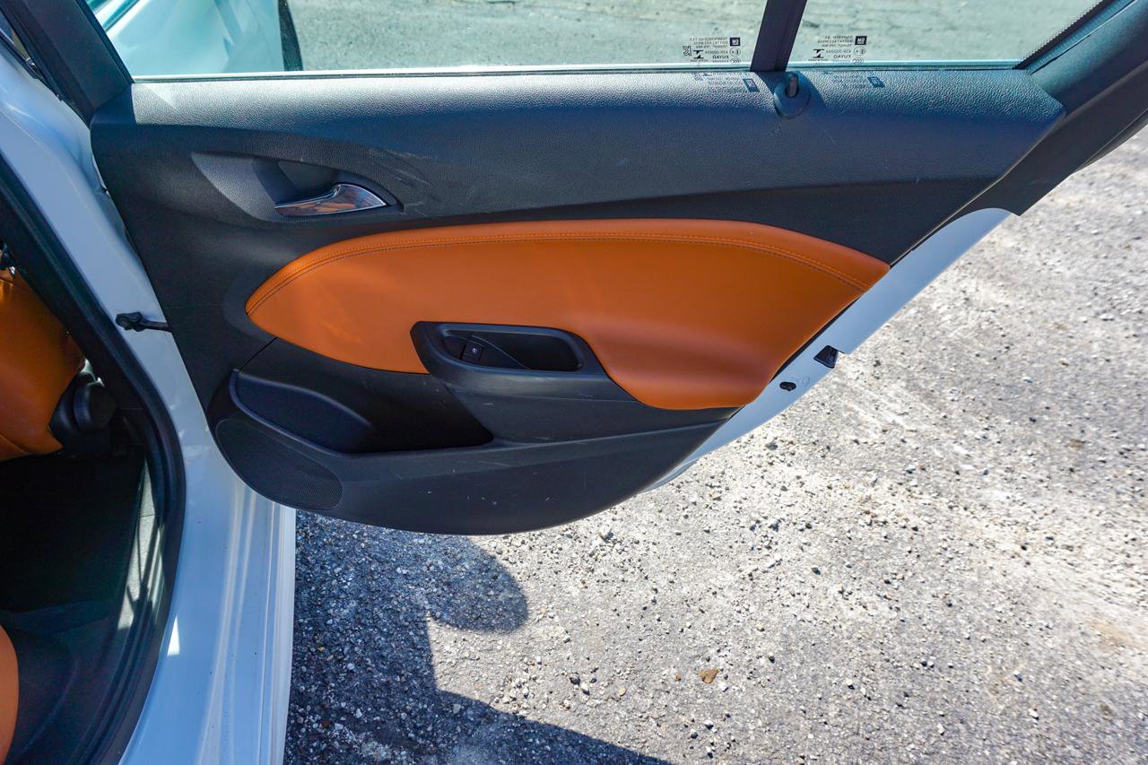 Used 2017 Chevrolet Cruze Premier FWD image 66