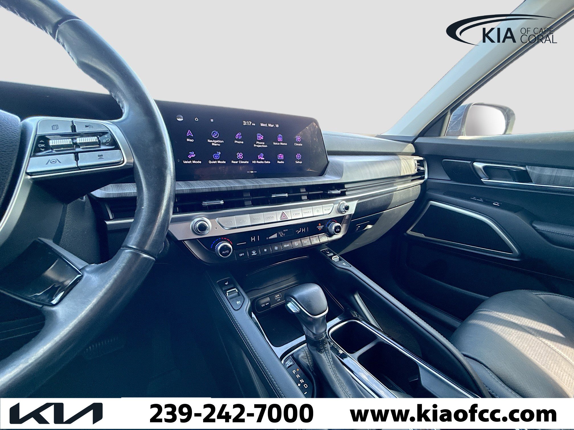 Used 2023 Kia Telluride EX w/ EX Captain's Chair Package image 29