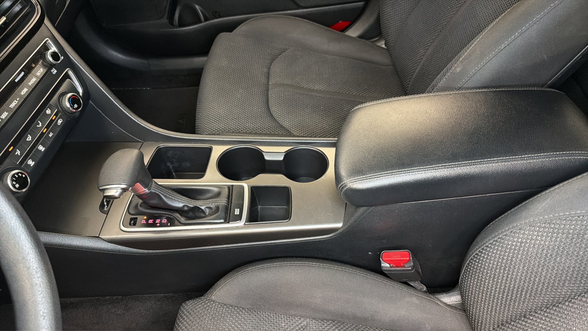 Used 2019 Kia Optima LX image 26
