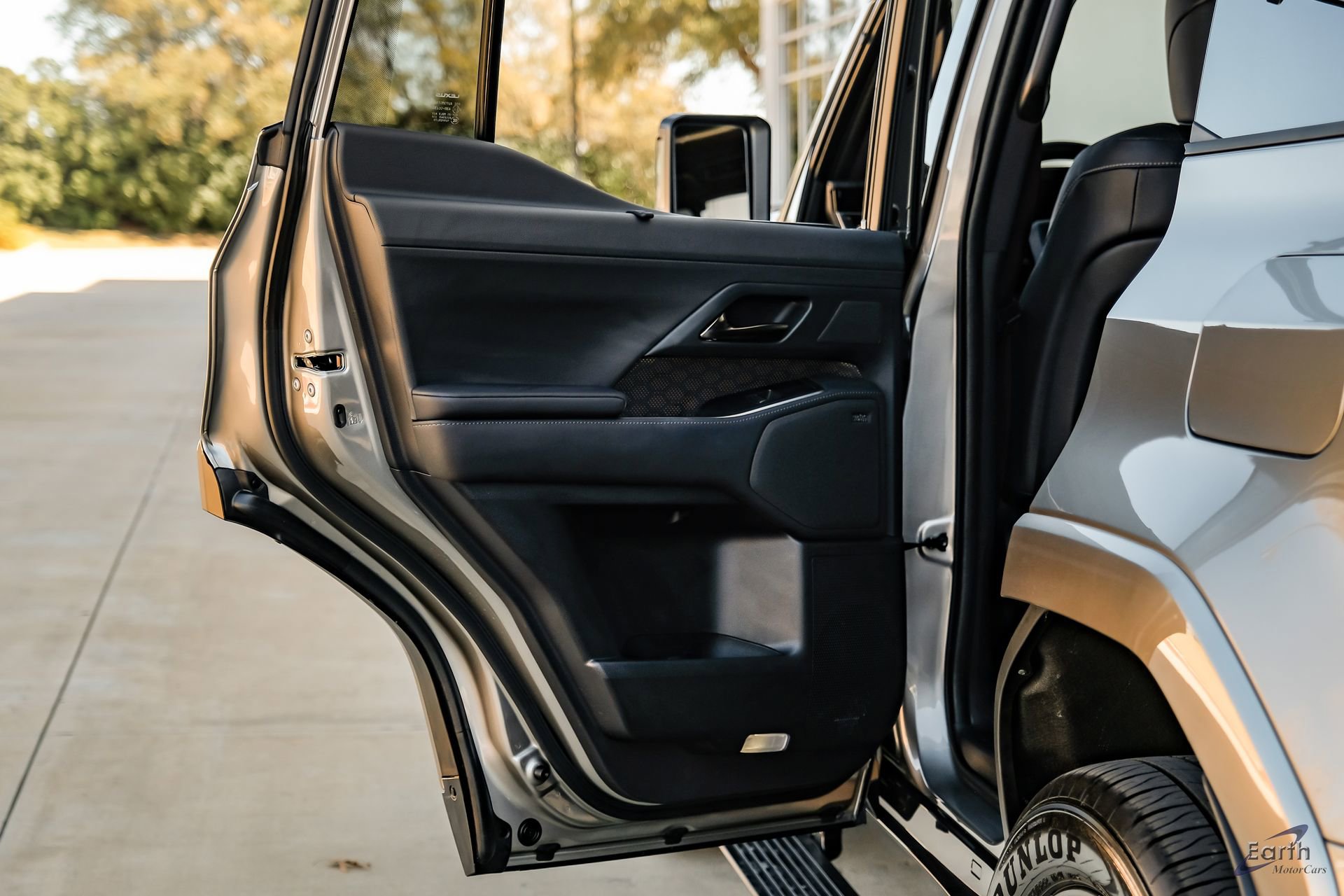 Used 2025 Lexus GX 550 550 Luxury+ HUD Traffic LIFTED w/ Accessory Package (2T) image 94