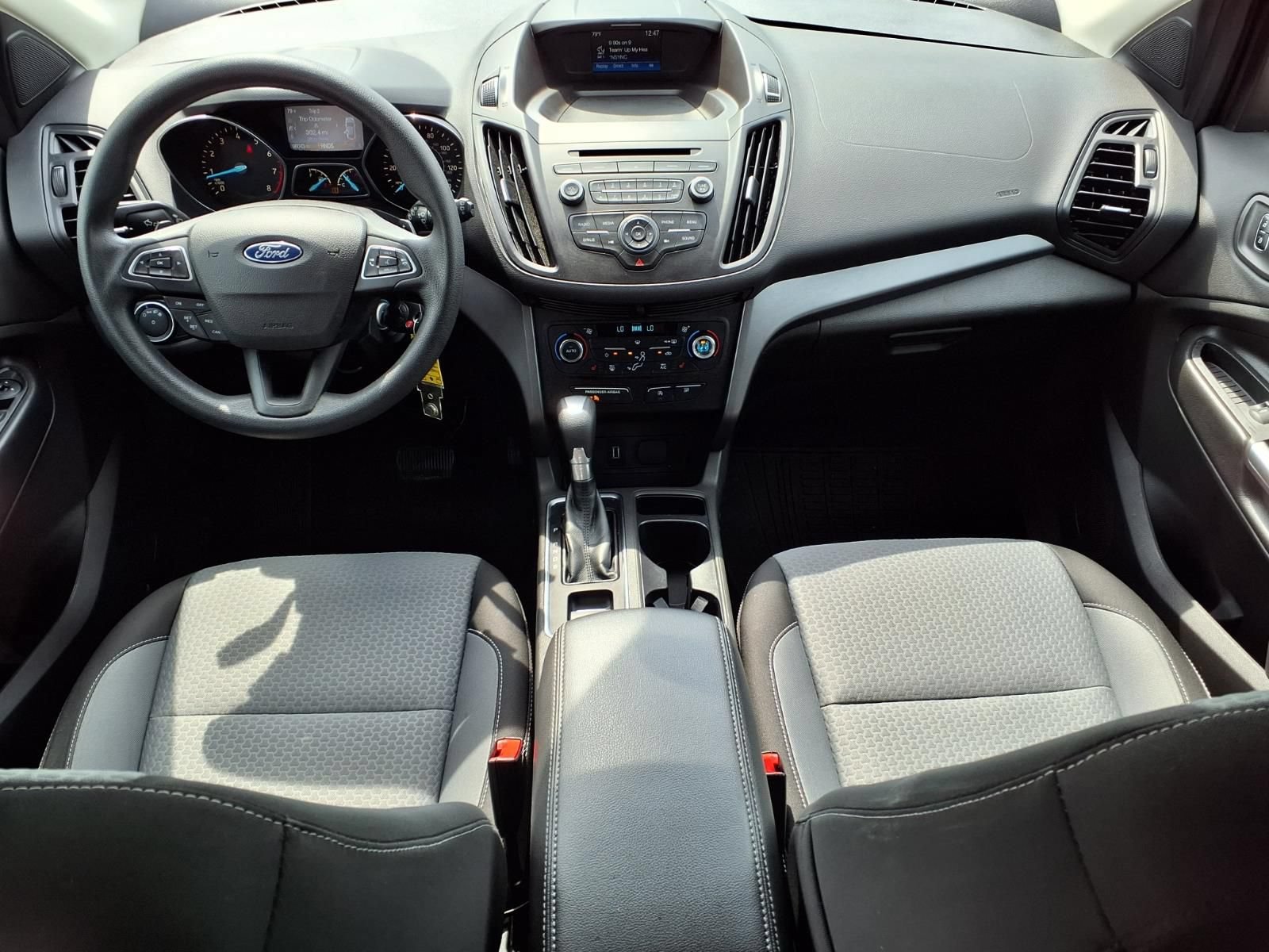 Used 2017 Ford Escape SE w/ SE Cold Weather Package FWD image 13