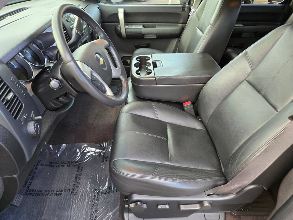 Used 2008 Chevrolet Silverado 2500 LT w/ 1LT Convenience Package RWD image 10