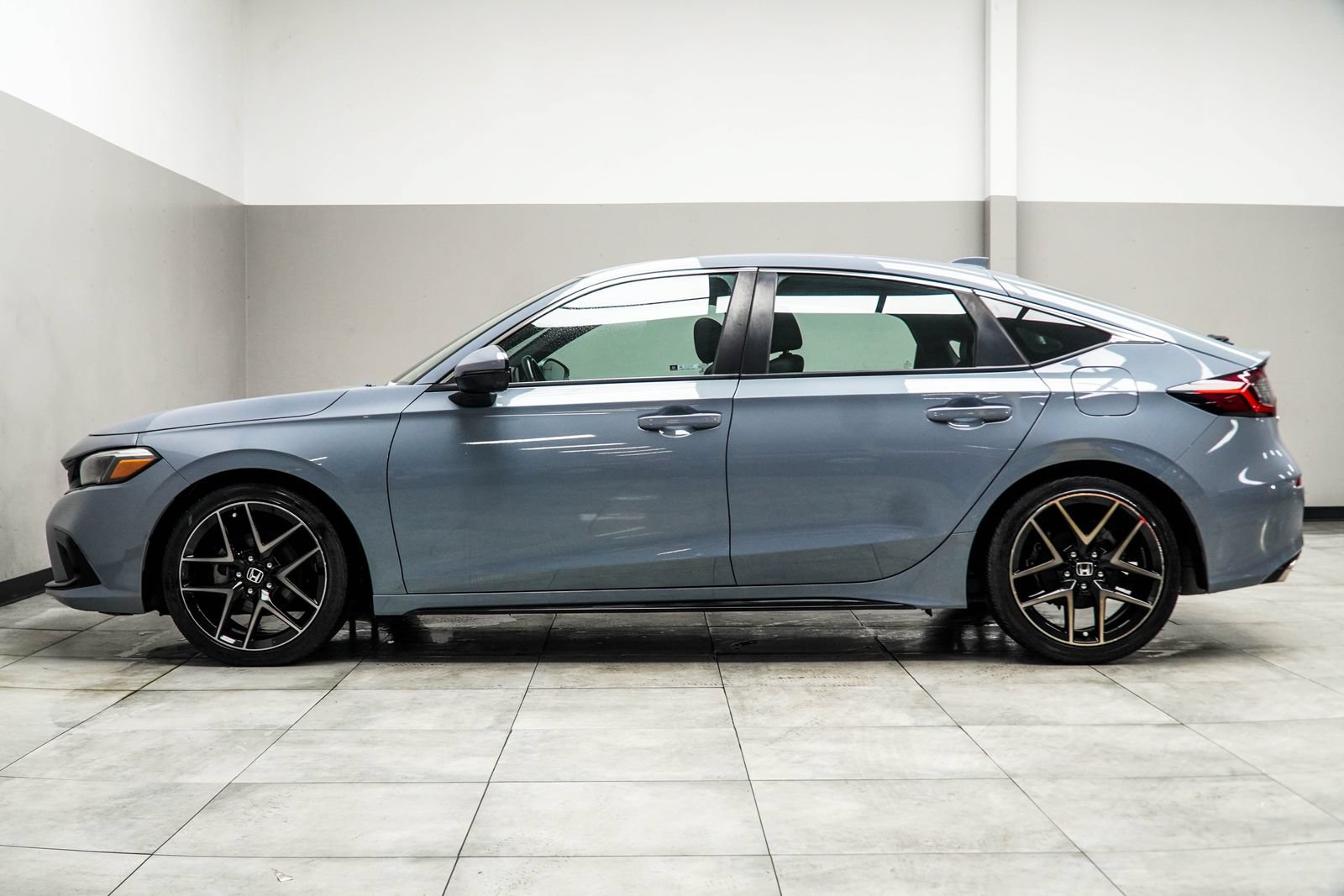 Used 2022 Honda Civic Sport Touring image 9
