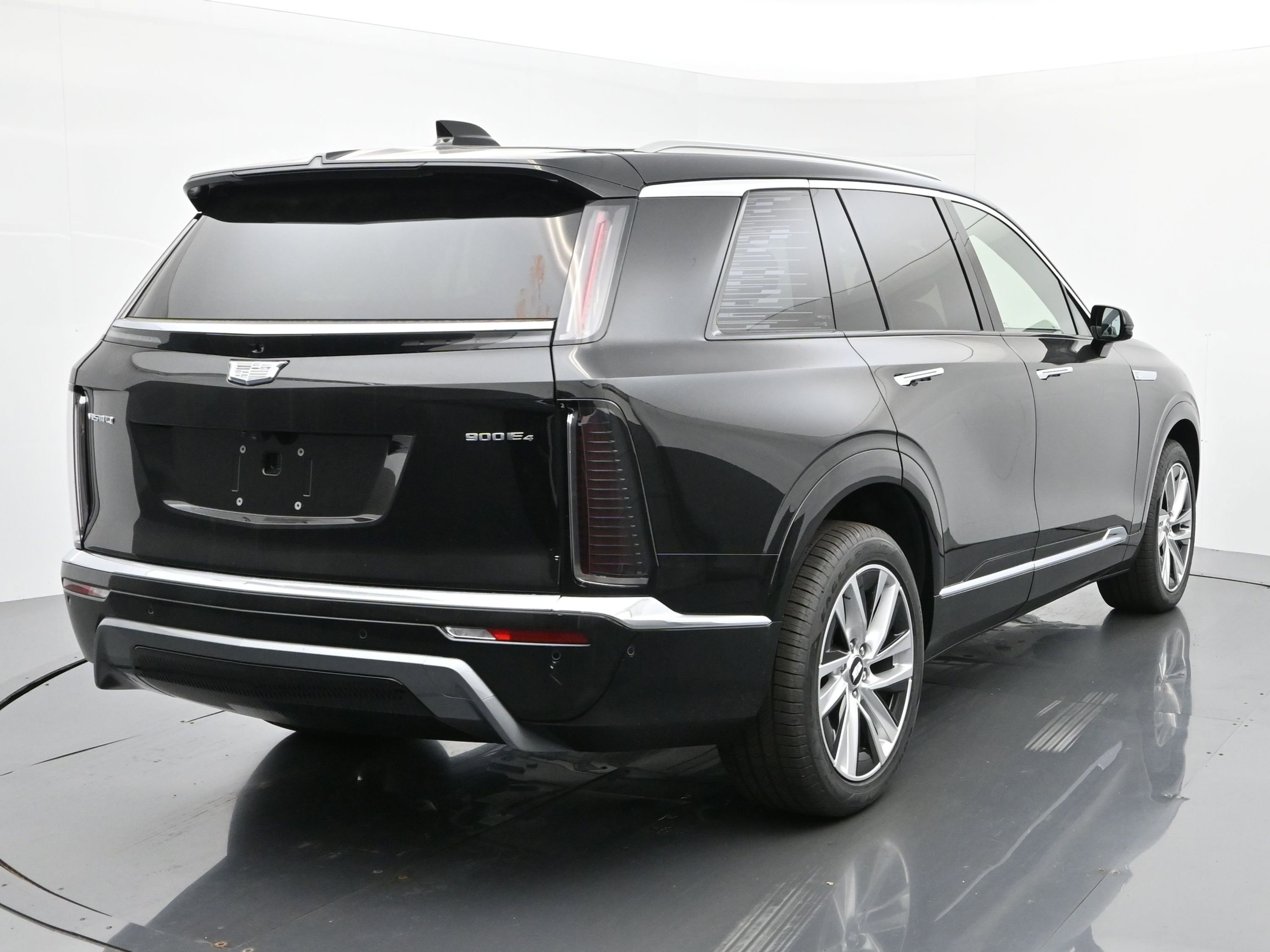 New 2026 Cadillac Vistiq Luxury w/ LPO, Floor Liner Package image 5