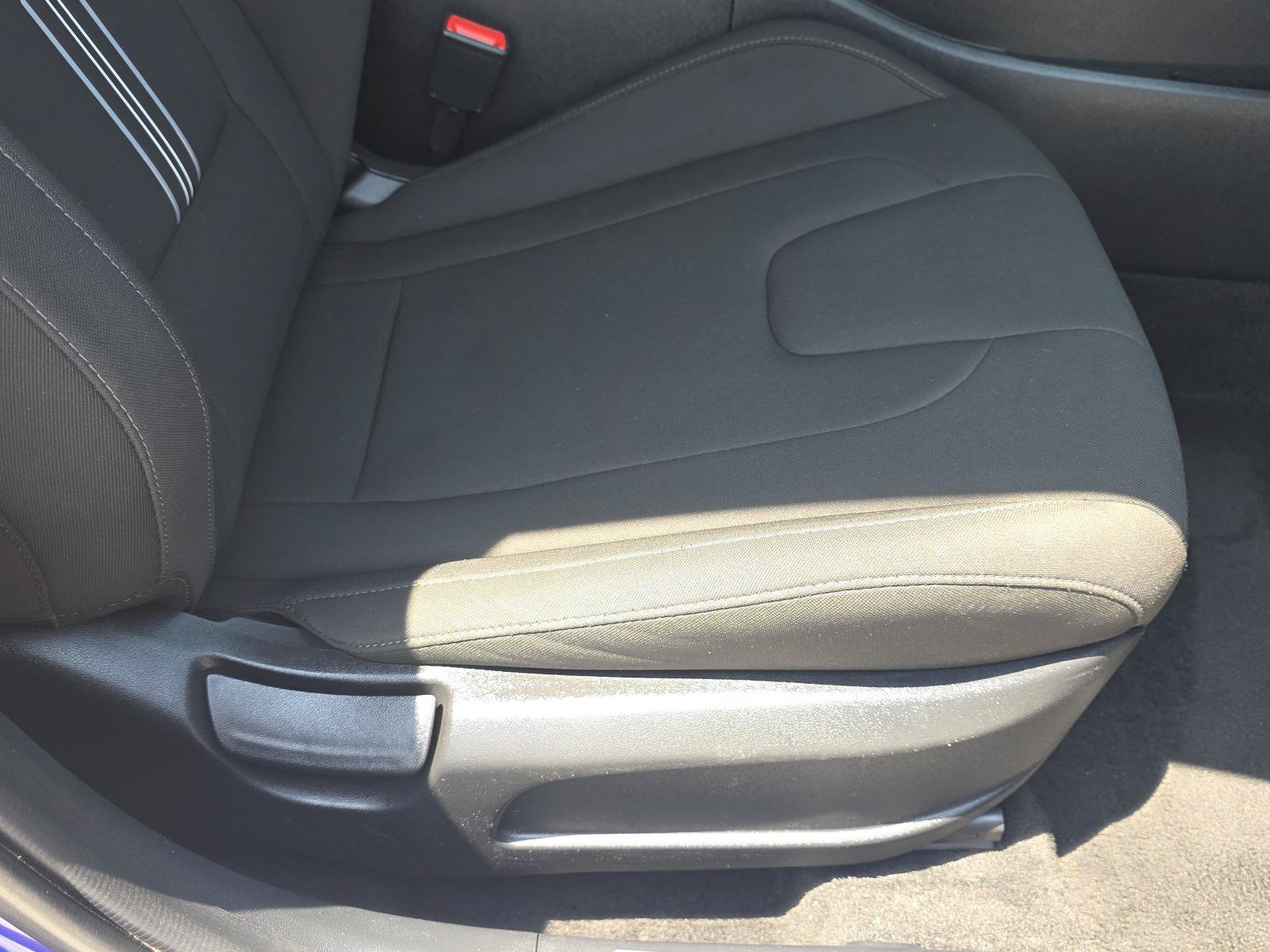 Used 2024 Hyundai Elantra SEL FWD image 17