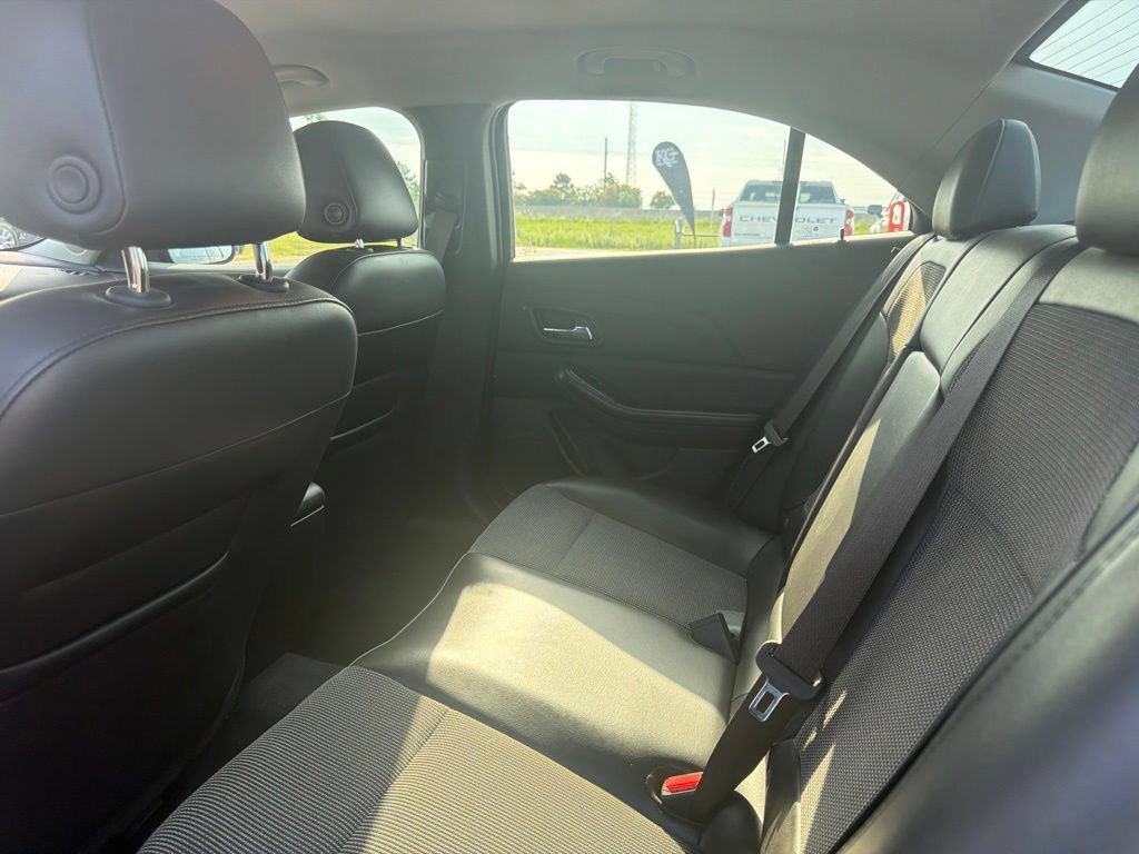 Used 2015 Chevrolet Malibu LT w/ Power Convenience Package FWD image 8