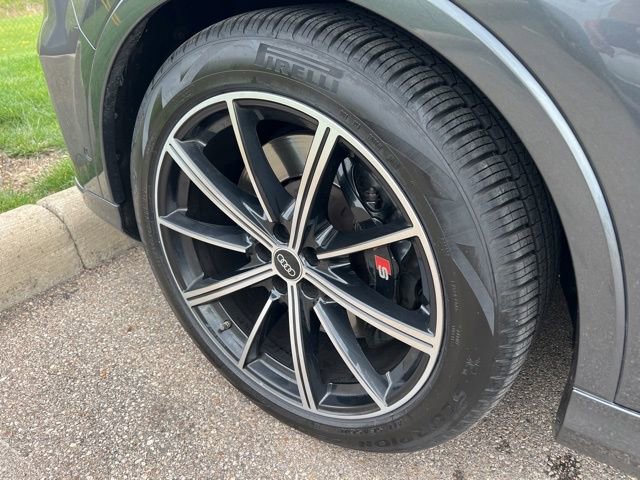 Used 2022 Audi SQ7 Prestige w/ Prestige Package image 9