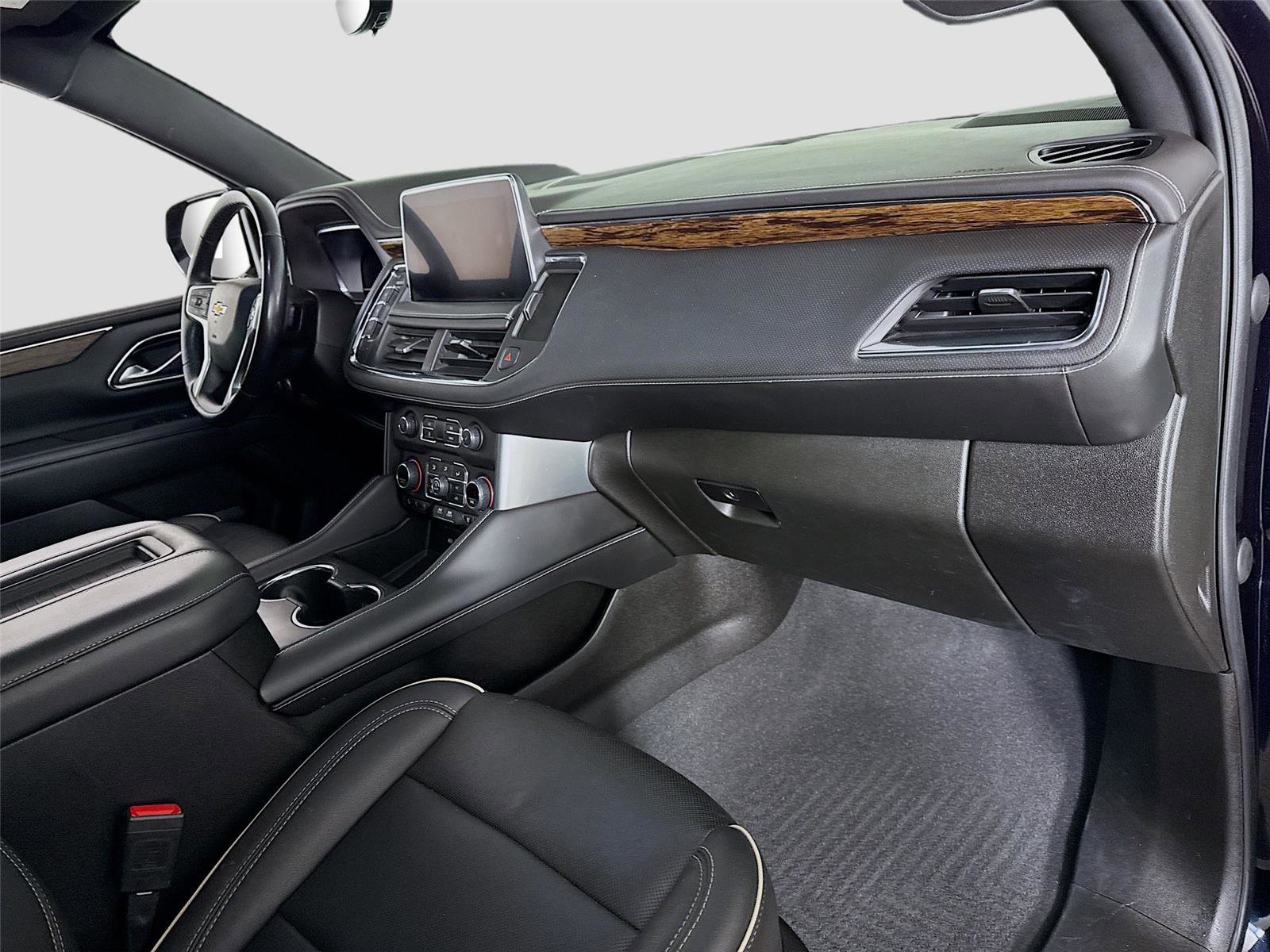Used 2022 Chevrolet Suburban Premier image 25