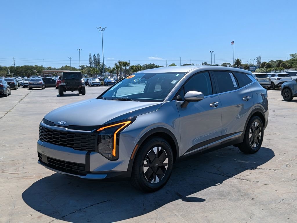 Certified 2026 Kia Sportage LX FWD image 4