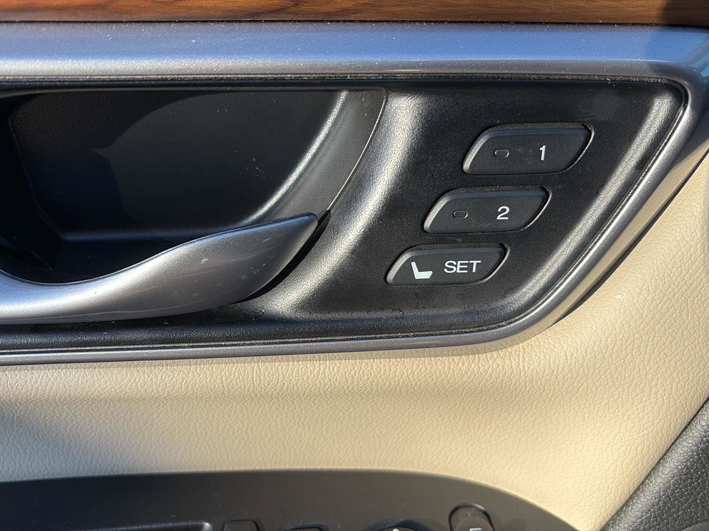 Used 2022 Honda CR-V Touring image 8