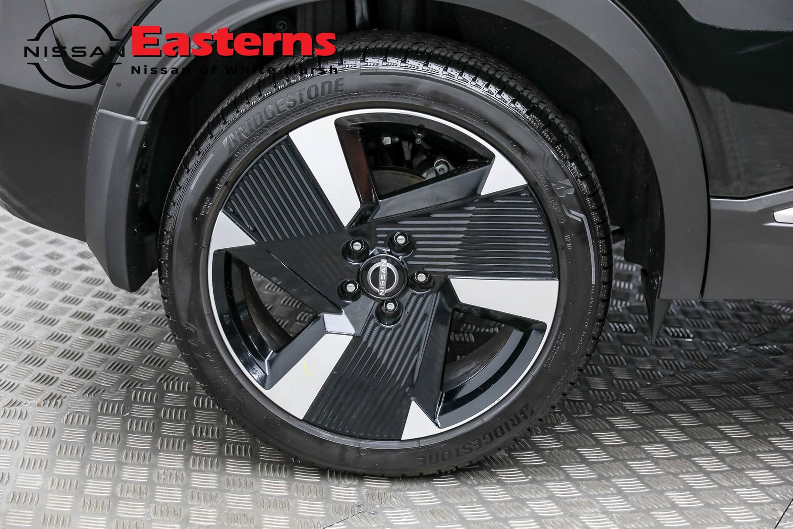 Used 2025 Nissan Kicks SR image 41