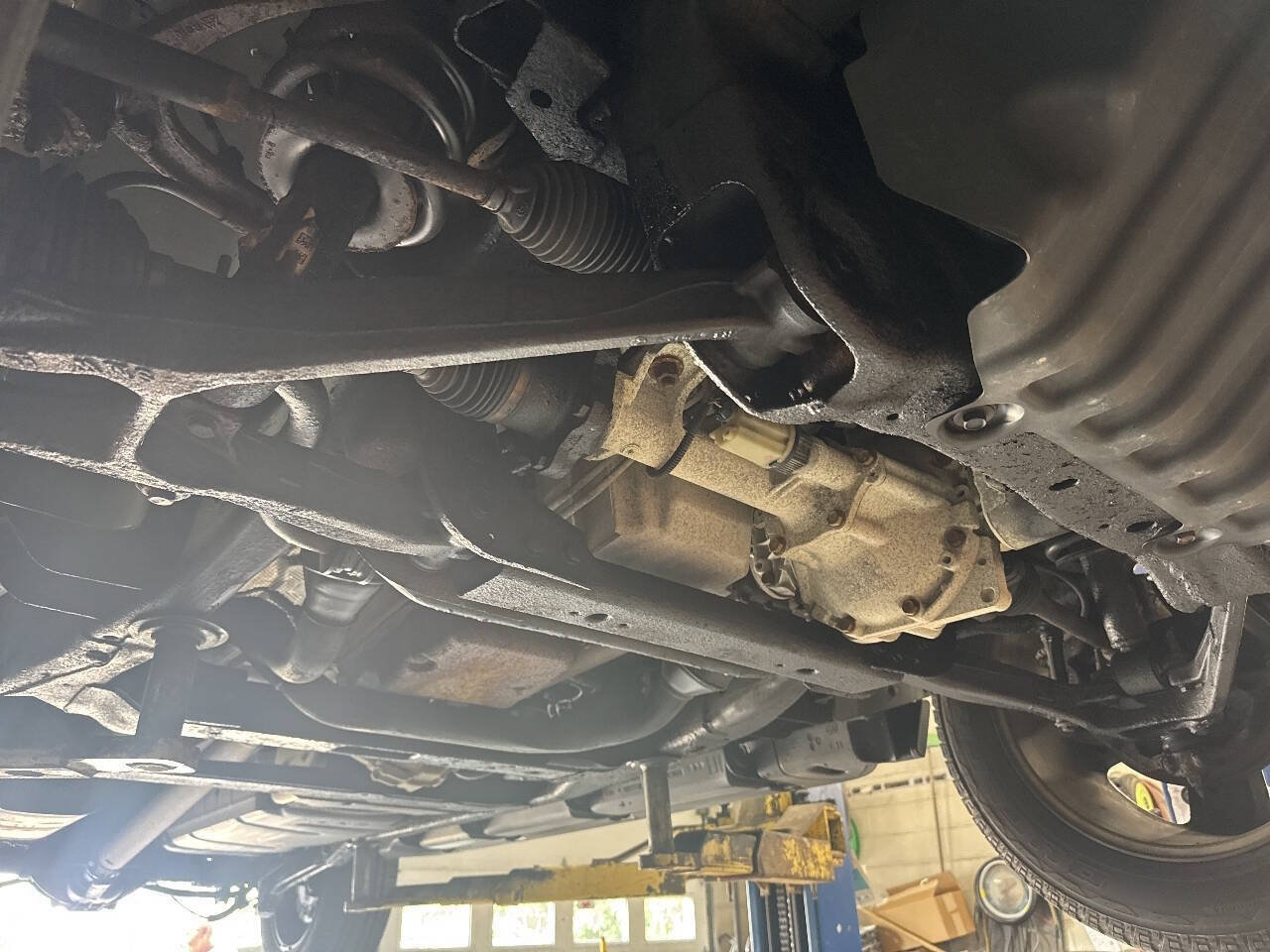 Used 2013 Chevrolet Suburban LTZ AWD/4WD image 27