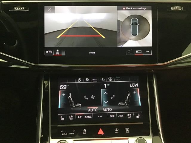 Used 2021 Audi Q8 Prestige image 21