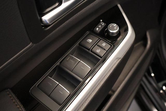 New 2026 Toyota Sienna Platinum AWD/4WD image 11