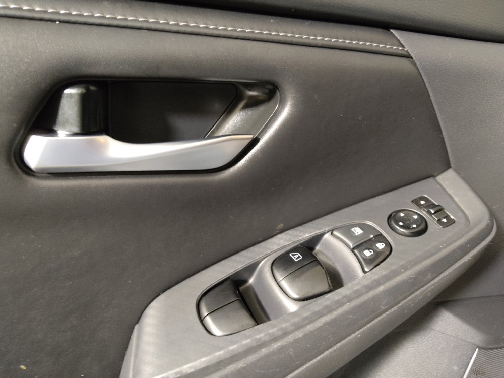 Used 2025 Nissan Sentra SV w/ All-Weather Package FWD image 27