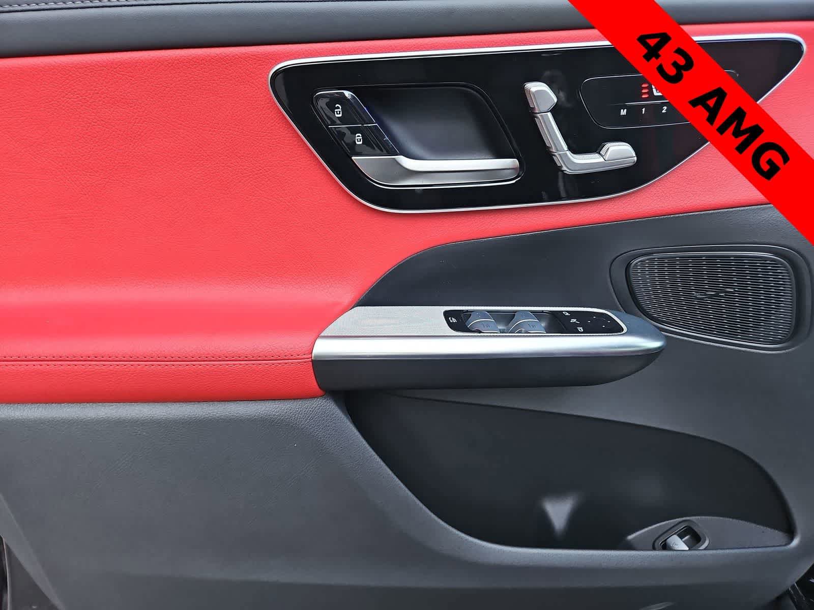 Used 2024 Mercedes-Benz GLC 43 AMG 4MATIC image 27