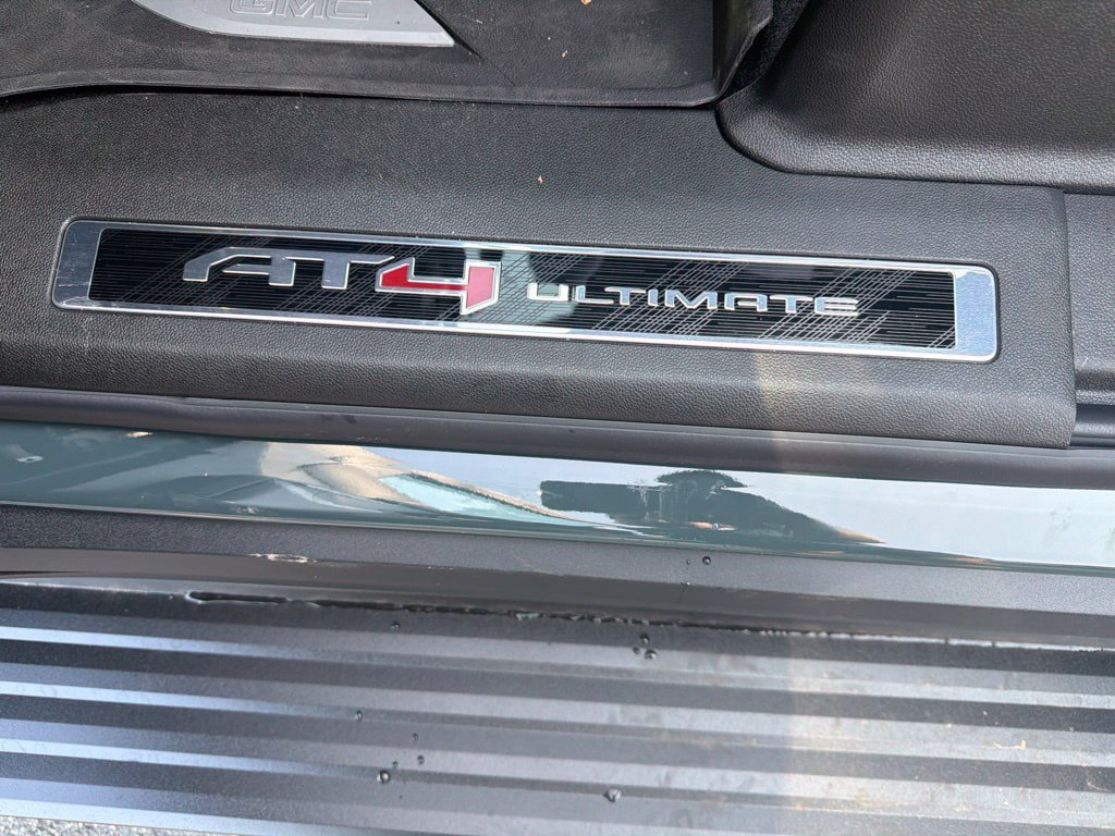 New 2026 GMC Yukon AT4 Ultimate w/ LPO, Floor Liner Package AWD/4WD image 11