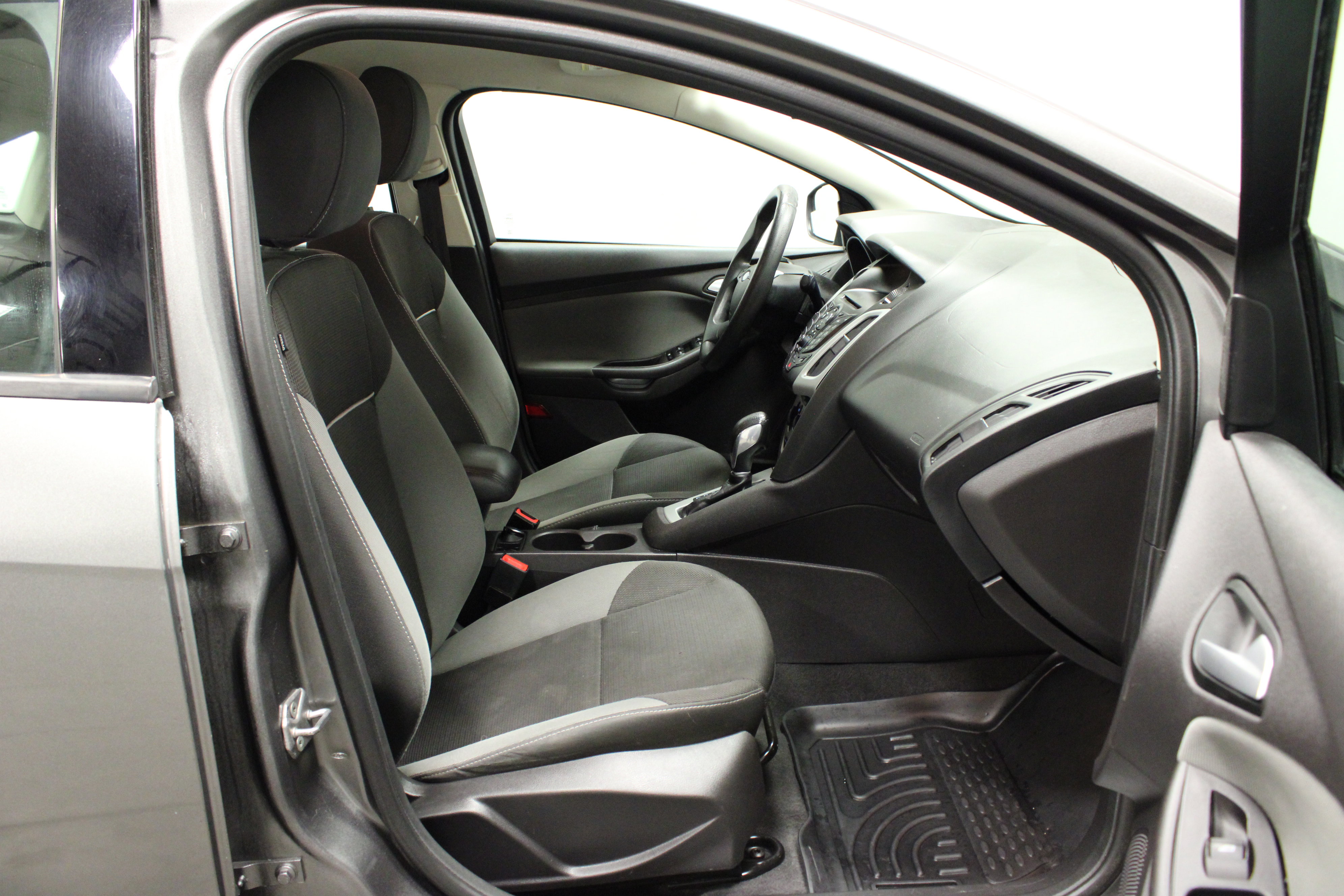 Used 2014 Ford Focus SE image 12