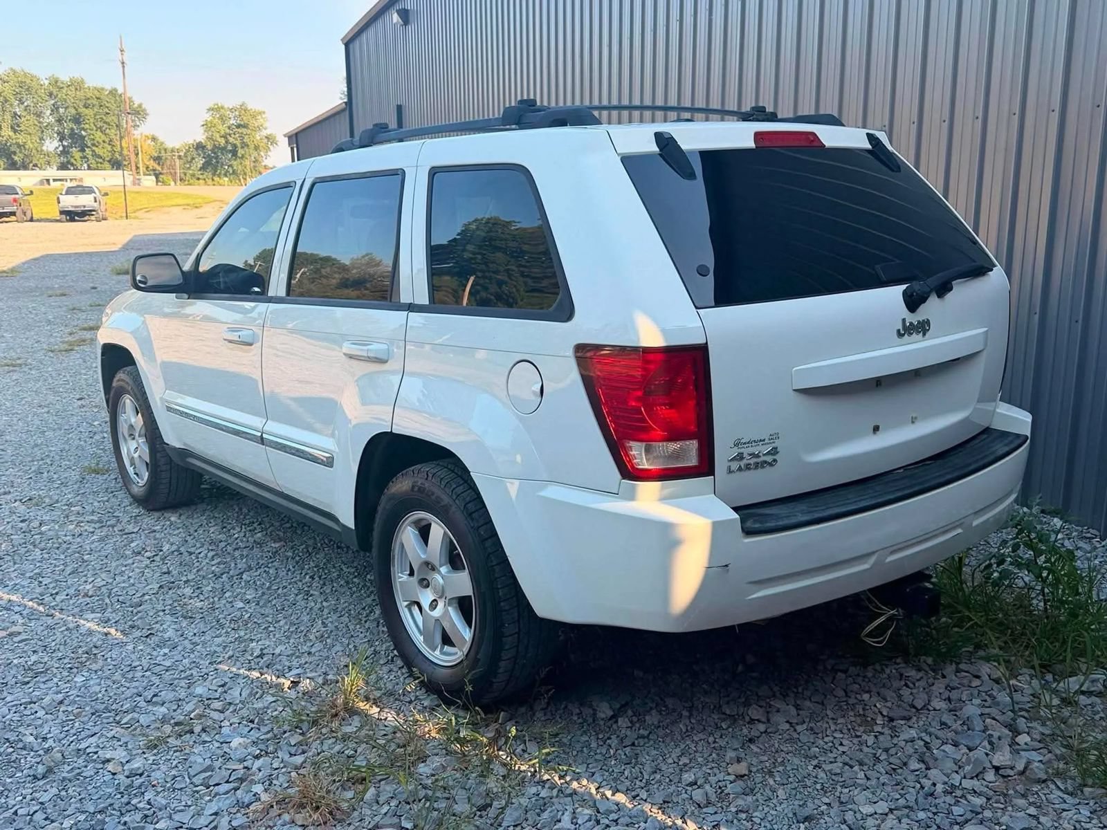 Used 2010 Jeep Grand Cherokee Laredo AWD/4WD image 7