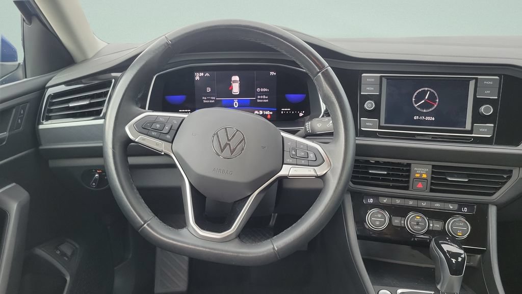 Used 2022 Volkswagen Jetta SE FWD image 12
