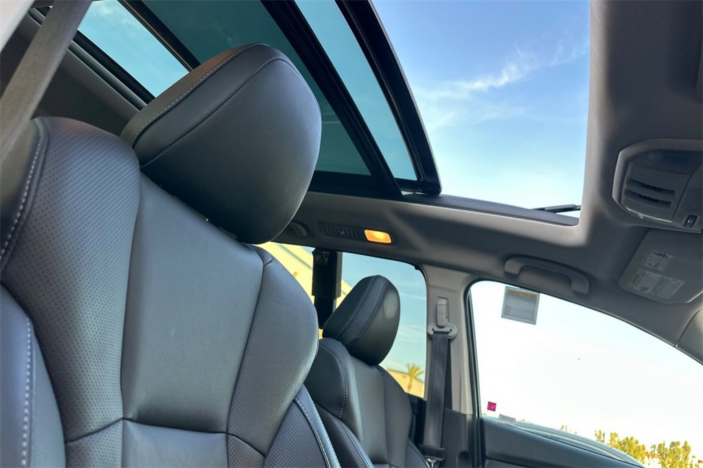 Used 2023 Subaru Ascent Limited w/ Technology Package image 18