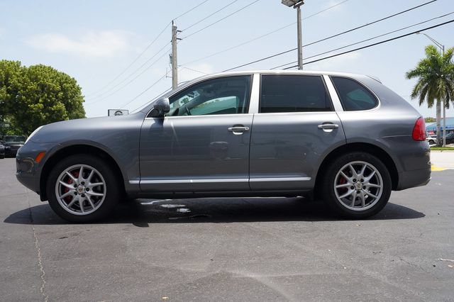 Used 2005 Porsche Cayenne Turbo AWD/4WD image 4