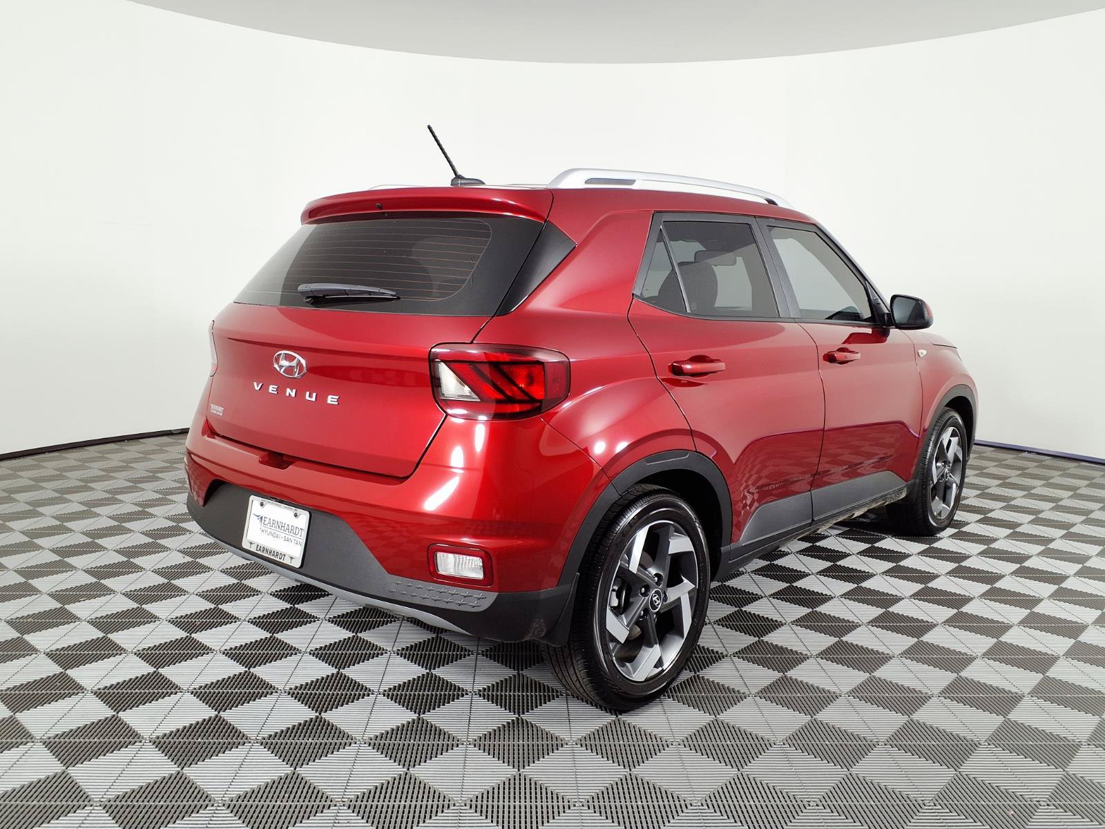 Certified 2026 Hyundai Venue SEL FWD image 4