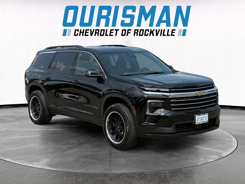 Used 2024 Chevrolet Traverse LT
