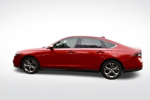 Used 2024 Honda Accord EX image 4