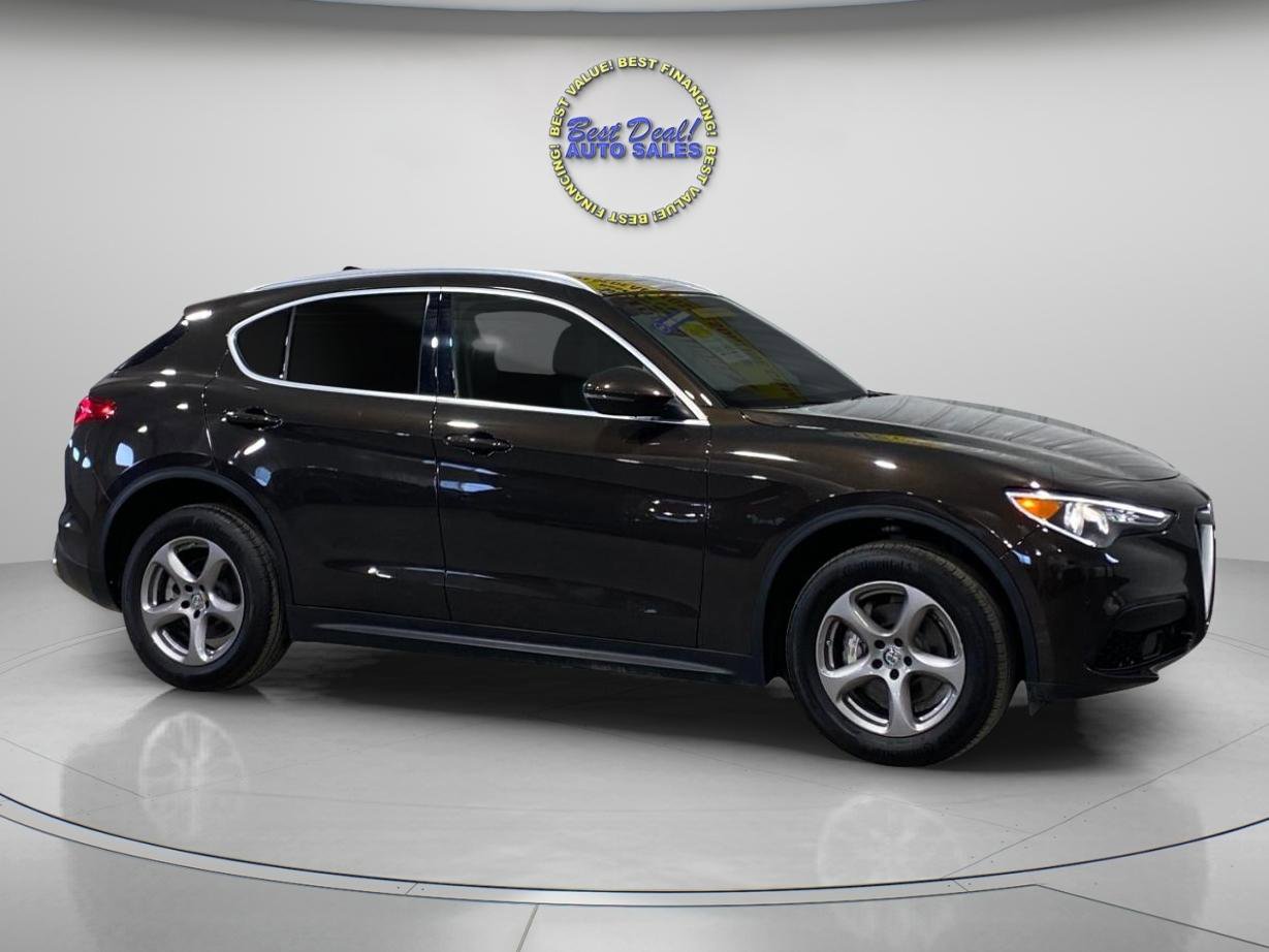 Used 2018 Alfa Romeo Stelvio AWD image 8