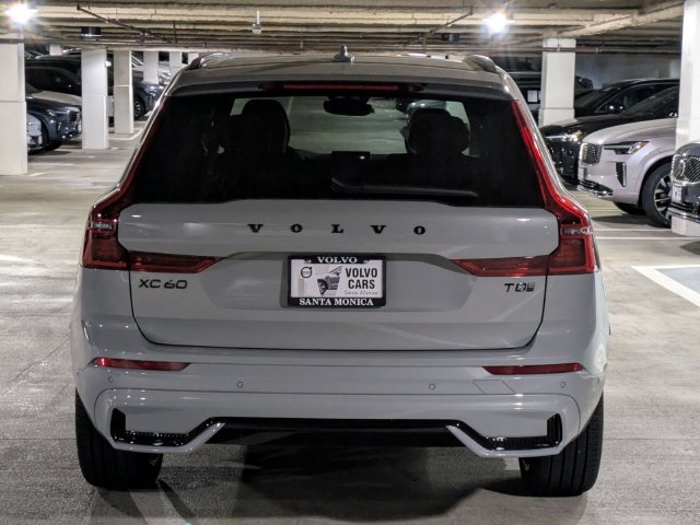 New 2026 Volvo XC60 T8 Ultra w/ Climate Package AWD/4WD image 4