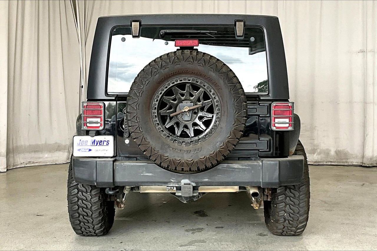 Used 2015 Jeep Wrangler Unlimited Sport image 4