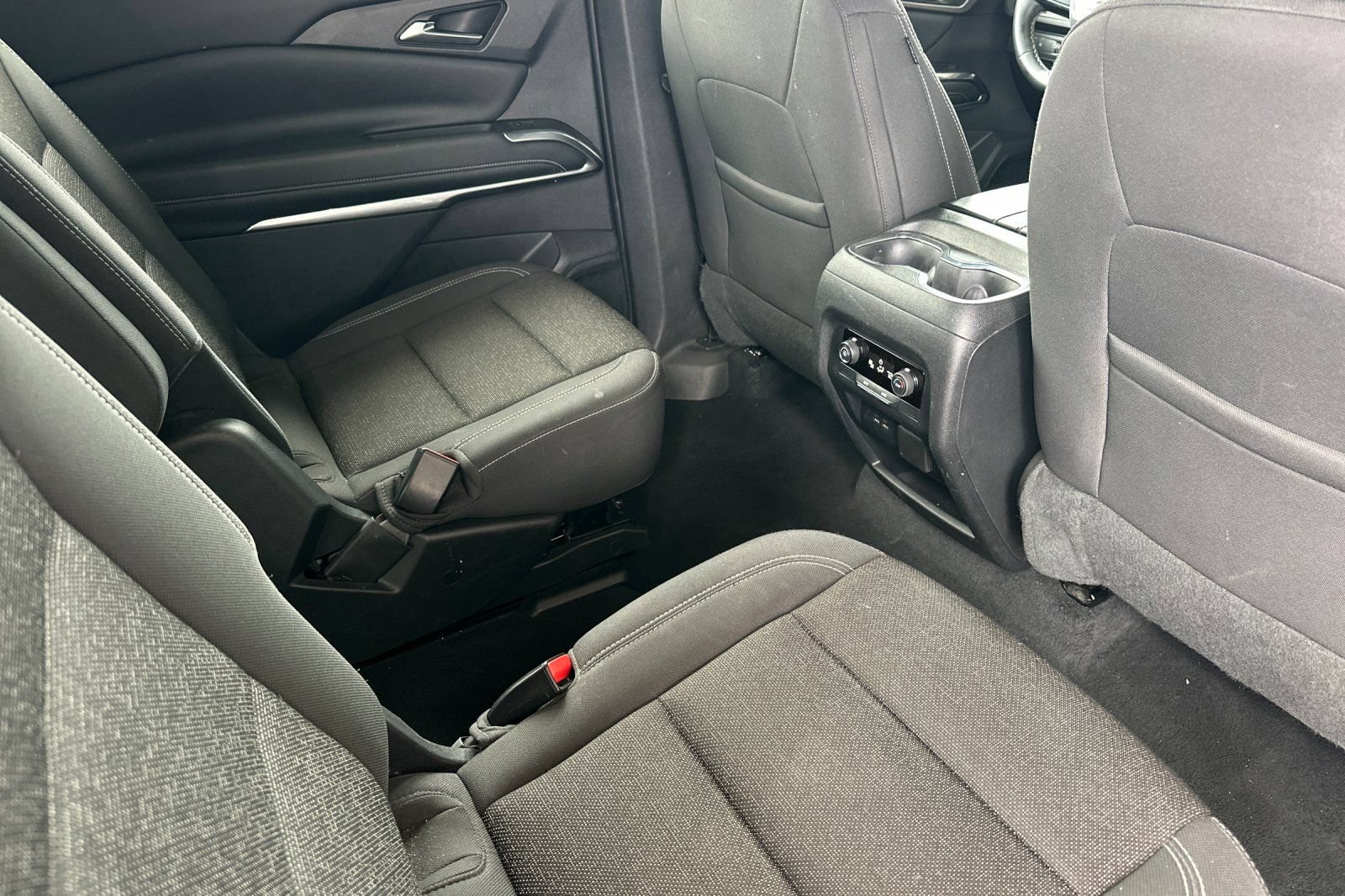Certified 2024 Chevrolet Traverse LT FWD image 20