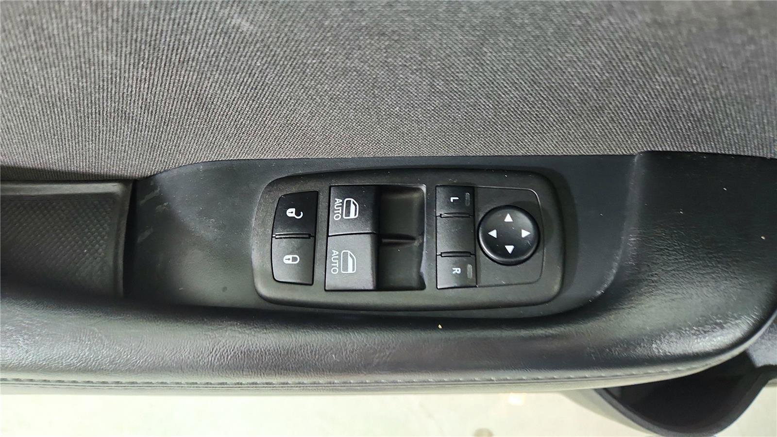 Used 2023 Dodge Challenger SXT image 16