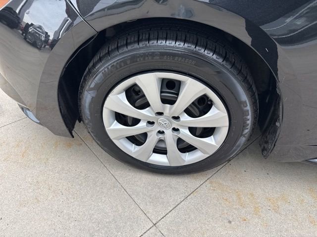Used 2022 Toyota Corolla LE image 12