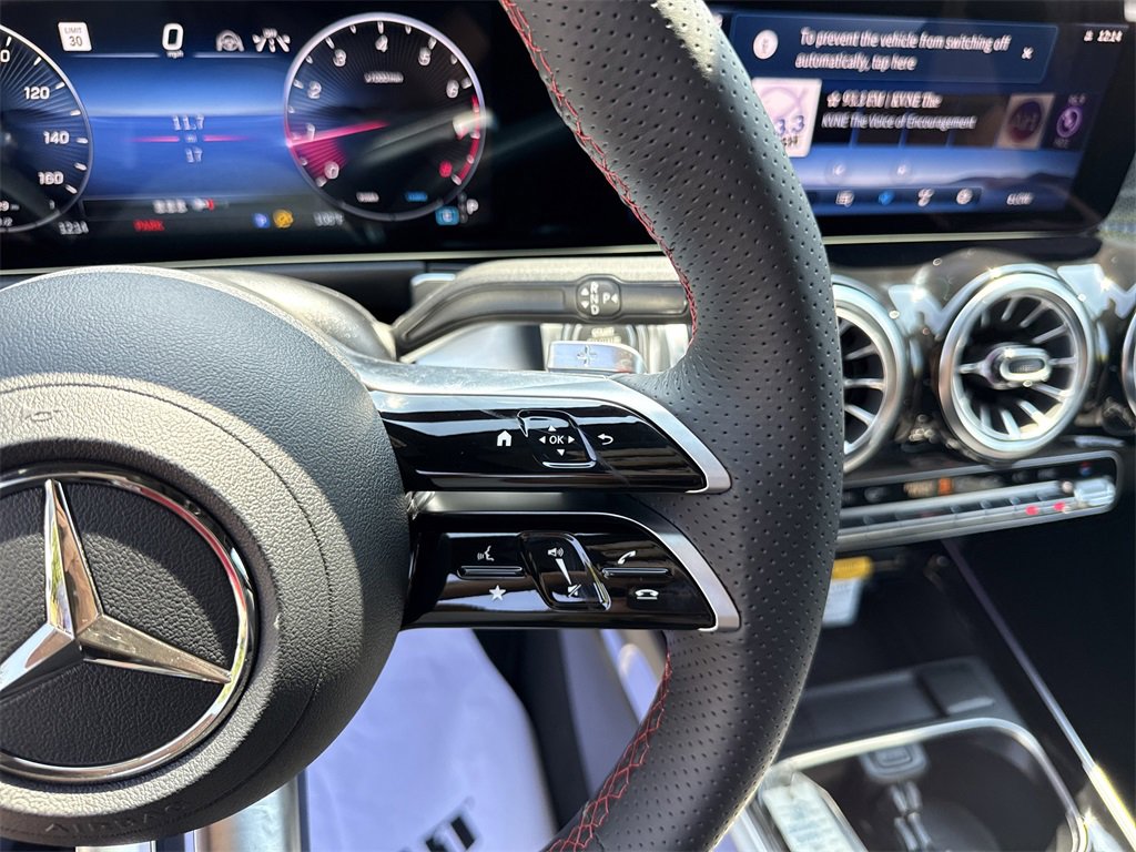 New 2026 Mercedes-Benz GLB 250 4MATIC image 26