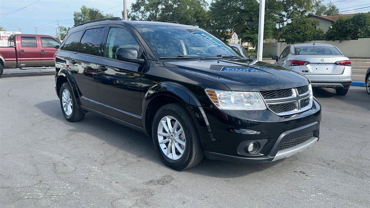 Used 2015 Dodge Journey SXT w/ Flexible Seating Group FWD image 4