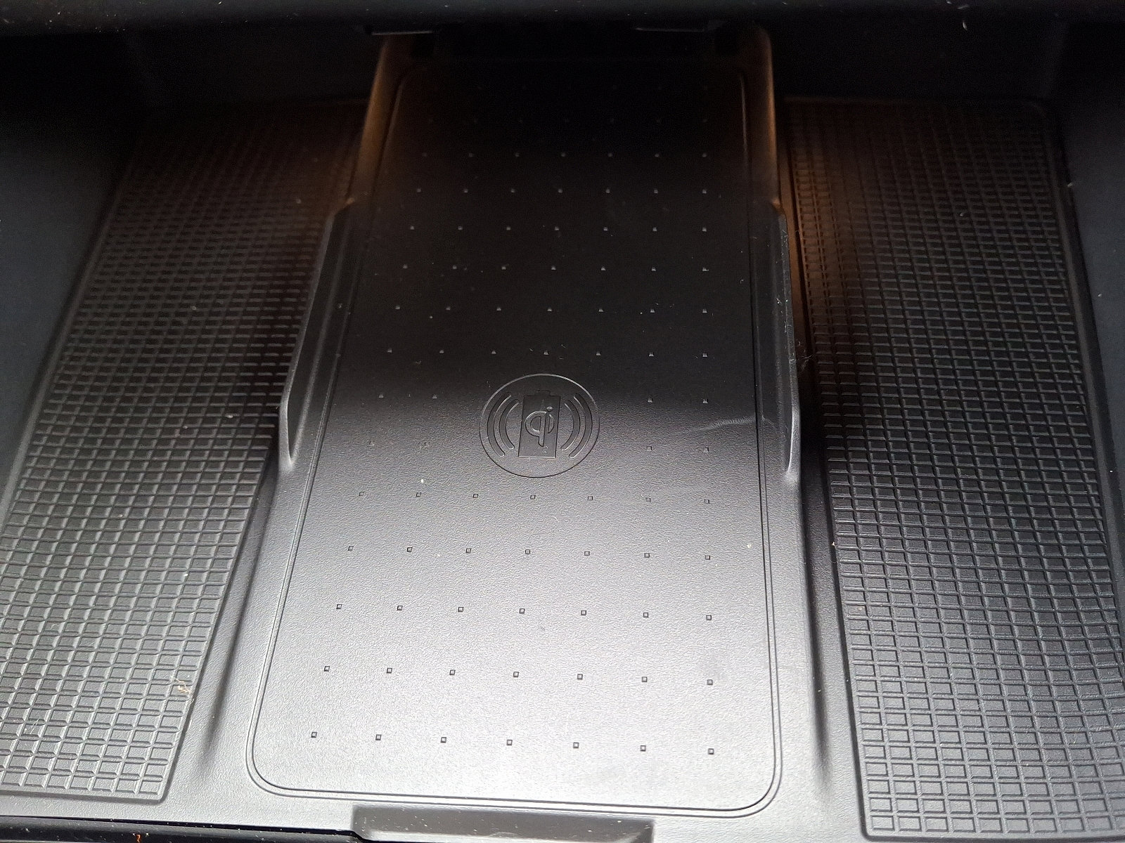 Used 2025 Volvo XC40 B5 Ultra w/ Climate Package image 20