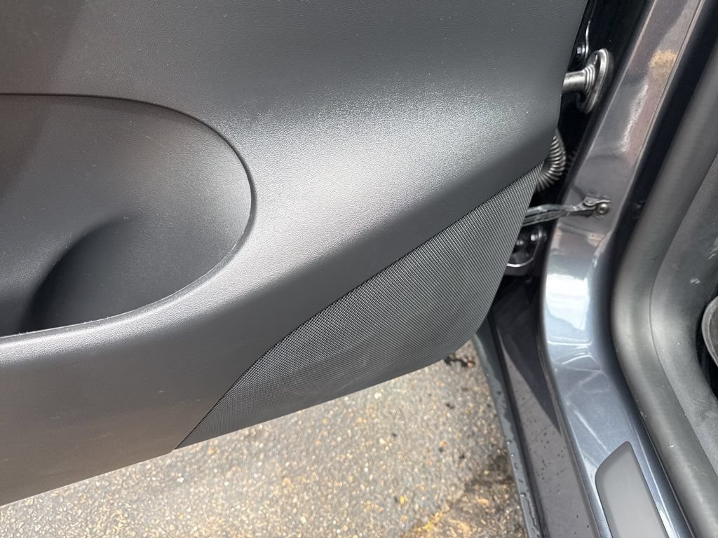Used 2022 Tesla Model Y Performance AWD/4WD image 15