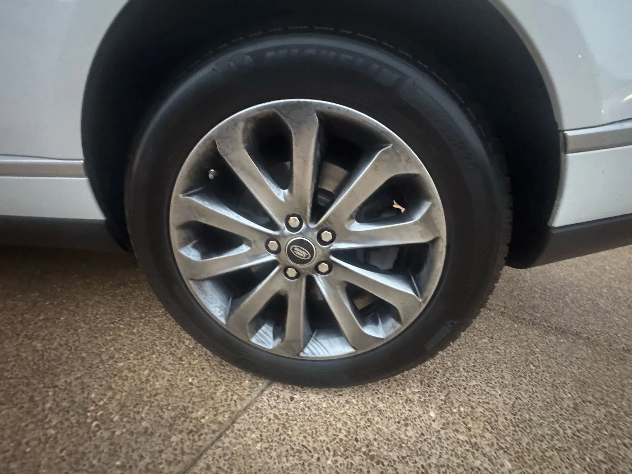 Used 2016 Land Rover Range Rover image 34