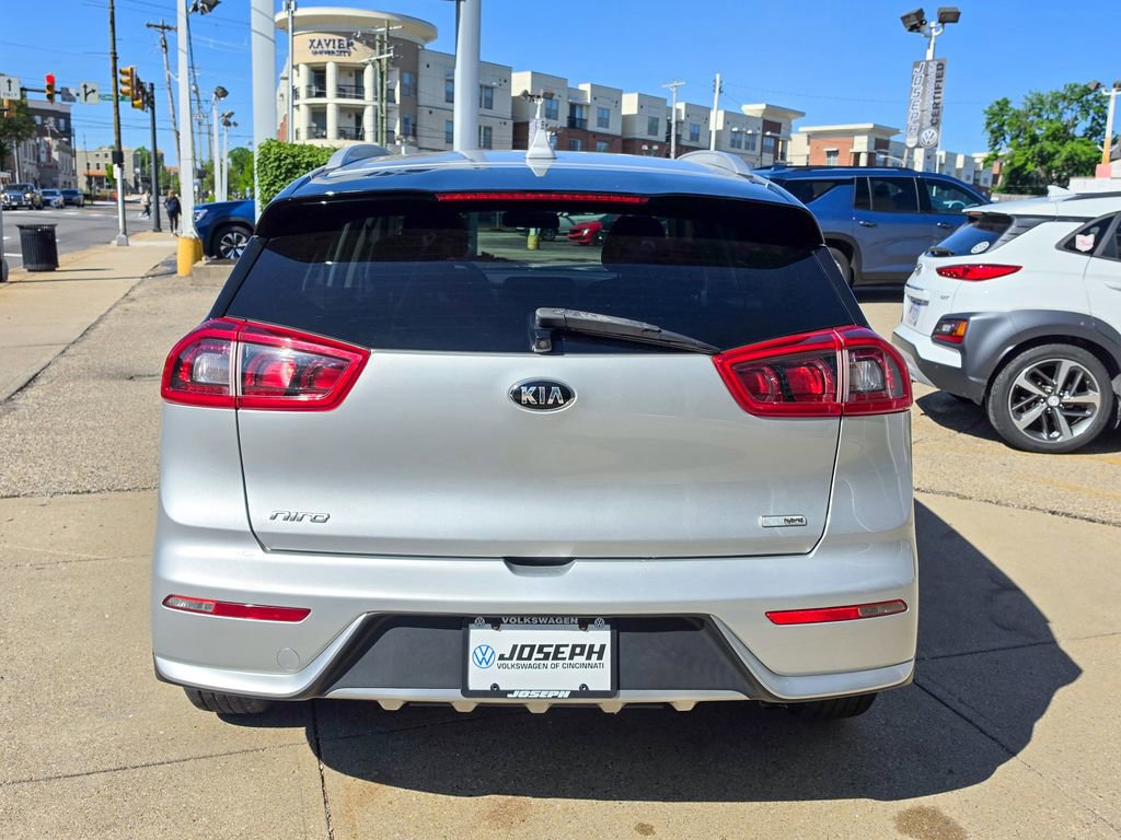 Used 2017 Kia Niro LX FWD image 4