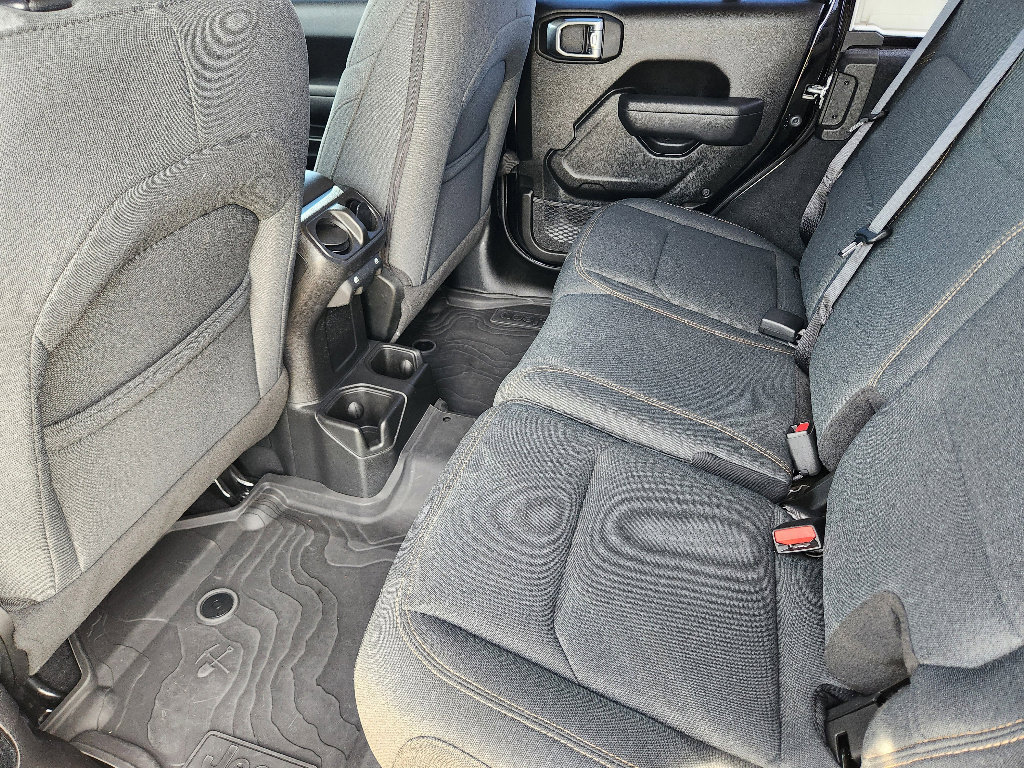 Used 2025 Jeep Wrangler Unlimited Sport image 29