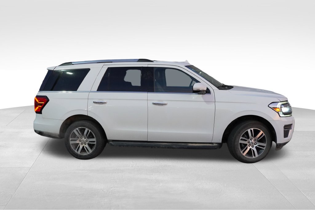 Used 2024 Ford Expedition Limited AWD/4WD image 2