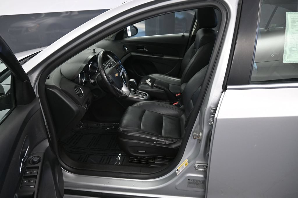 Used 2013 Chevrolet Cruze LTZ FWD image 27