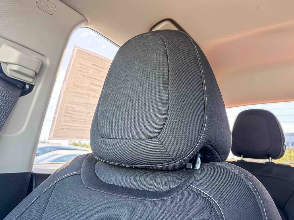 Used 2020 GMC Canyon SLE w/ Driver Alert Package image 52