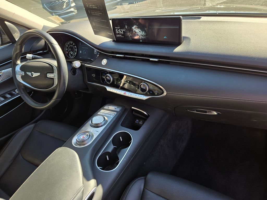 Used 2025 Genesis GV70 2.5T AWD/4WD image 10