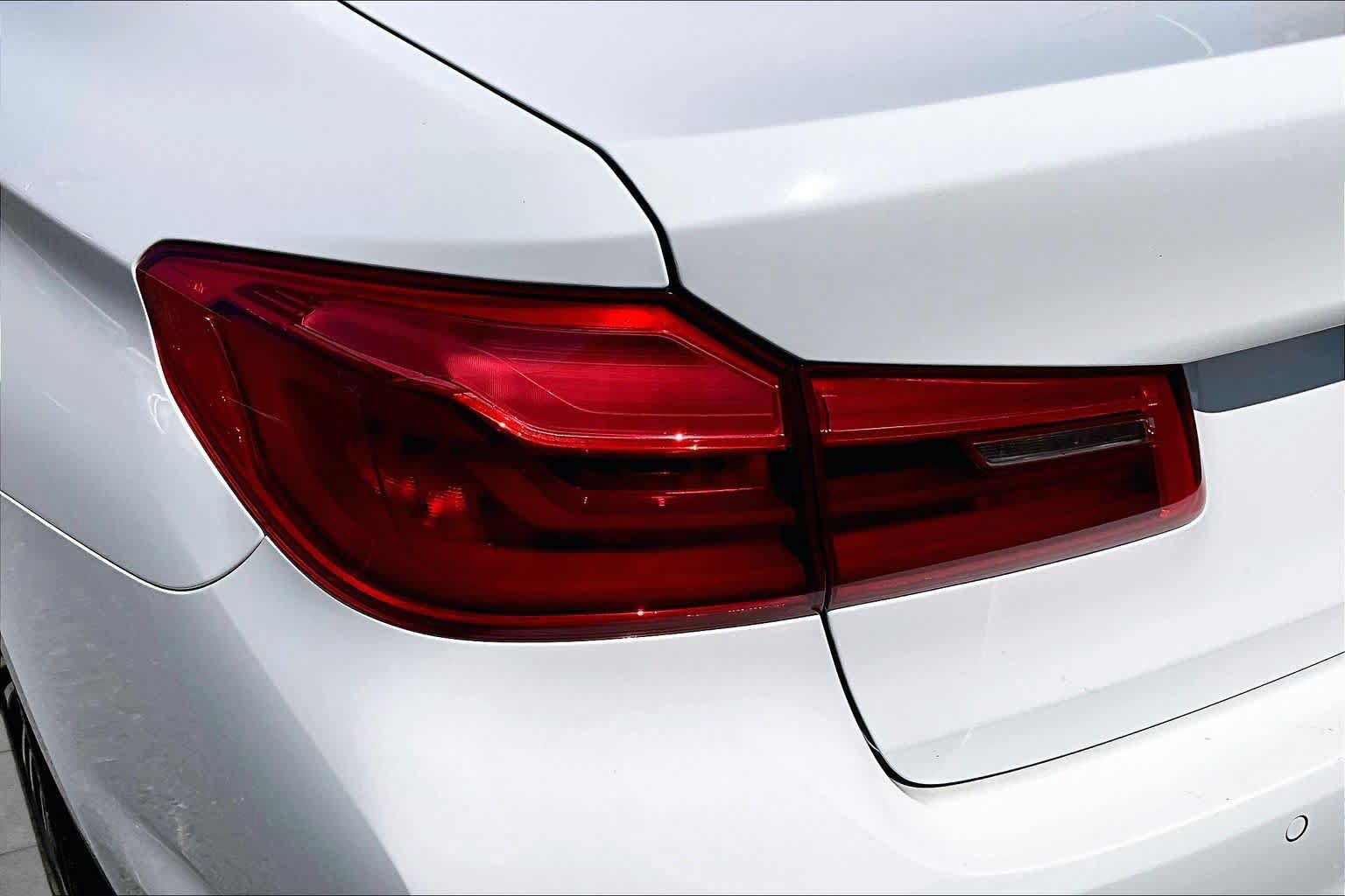Used 2018 BMW 530i w/ Premium Package RWD image 28